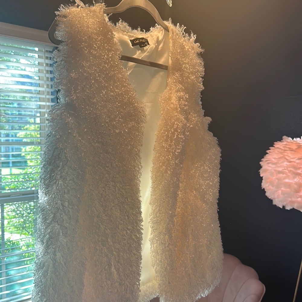 Shaggy fun vest too!